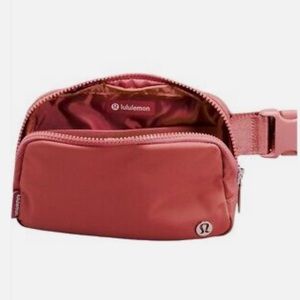(SELLING FAST) LuluLemon Everywhere Belt Bag BRIER ROSE